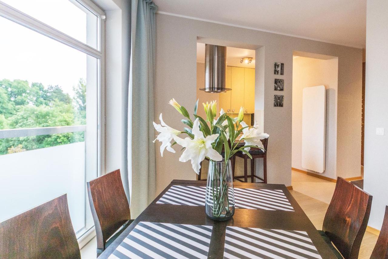 Huoneisto Glow Apartments, Marina *